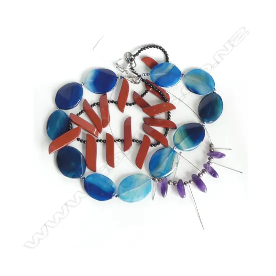 STAINED & POLISHED AGATE NECKLACE w. 2 OTHERS