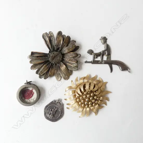 2 FLORAL BROOCHES 60mm dia, 2 PENDANTS, ADULT NOVELTY