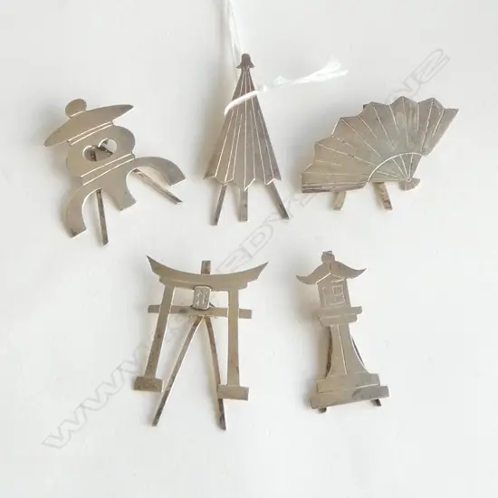 5 SILVER JAPANESE PLACEHOLDERS 19.7grms
