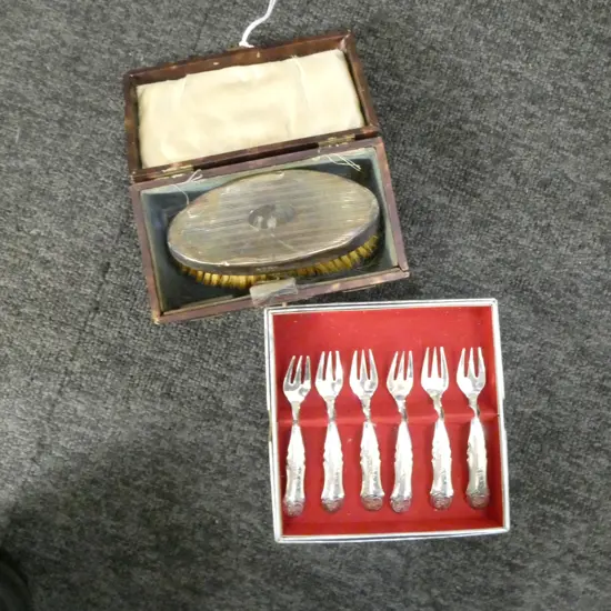 6 900 SILVER FORKS 66grms + STG BRUSH, BOXED