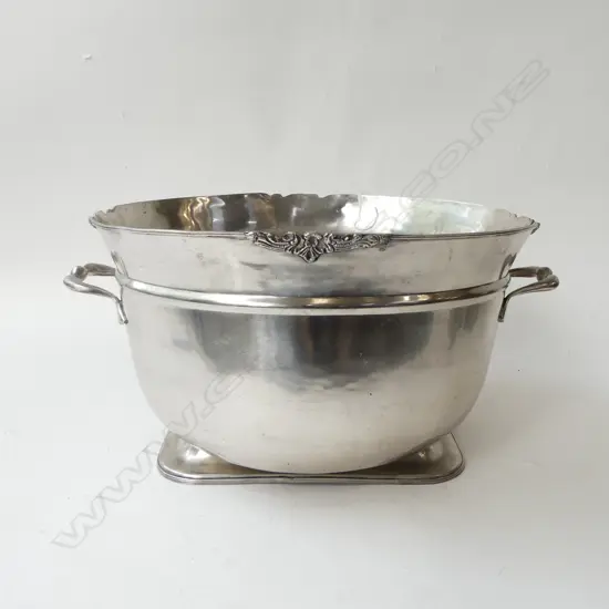 LARGE PEWTER CHAMPAGNE DRINKS BUCKET, L.380MM H.215MM