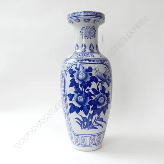 LG ORIENTAL B/W VASE H.600mm