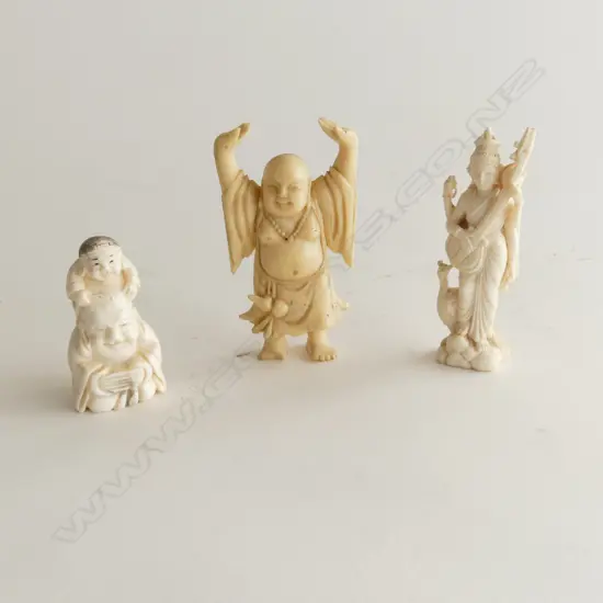 3 SMALL IVORY ORIENTAL FIGURES H 70MM