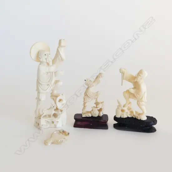 3 CHINESE IVORY FISHERMAN FIGURES 110MM TALLEST
