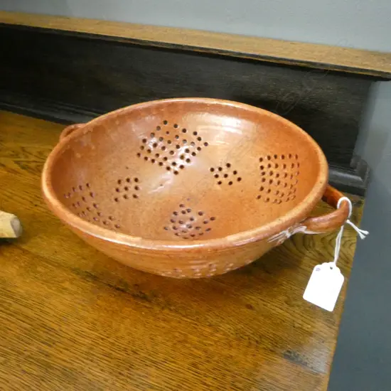 STUDIO POTTERY COLANDER 225mm dia