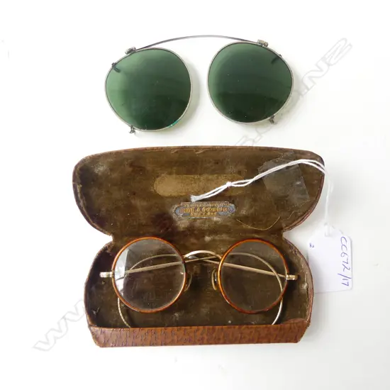 VINTAGE SPECTACLES IN CASE (DUNEDIN) & CLIP-ON SUN SHADE GLASSES 