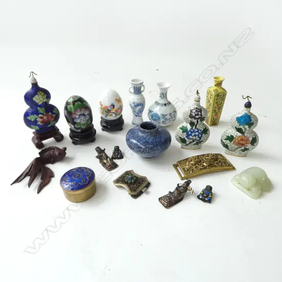 ASST. ORIENTAL ITEMS; 4 PCES CLOISONNE H.95mm etc