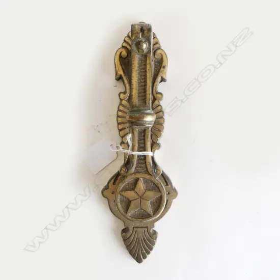 VICT BRASS STAR DOOR KNOCKER L235MM