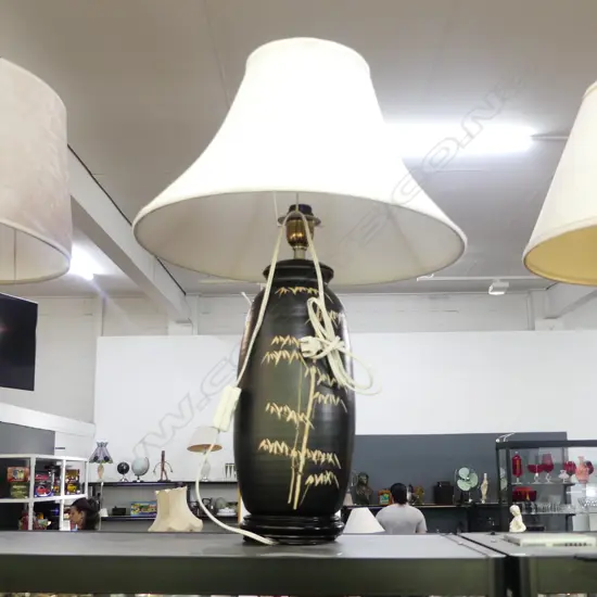 TABLE LAMP; ORIENTAL CERAMIC BASE, SILK SHADE H.700mm