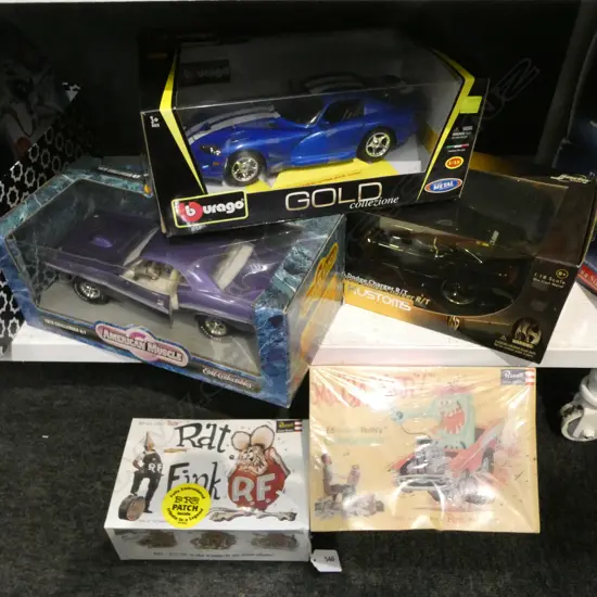 3 BOXED 1:18 MODEL CARS; 70 CHALLENGER, BURAGO DODGE VIPER, DUBCITY 06 DODGE CHARGER + 2 ED 'BIG DADDY' ROTH MONSTERS