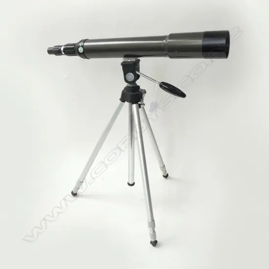 SPORTMASTER TELESCOPE ON TRIPOD 