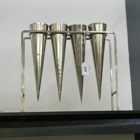 4 METAL VASES IN STAND 240x85x230mm