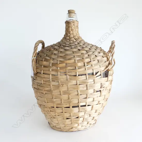 LG GLASS BOTTLE w. WOVEN COVER H.500mm