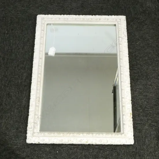 RECTANGLUAR FRAMED MIRROR 545x370mm