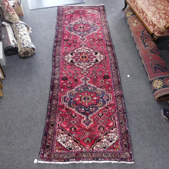 VINTAGE PERSIAN BAKHTIYARI RUNNER, 980 x 3050mm, WEAR