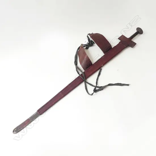 VINTAGE SWORD IN LEATHER SCABBARD L.950mm