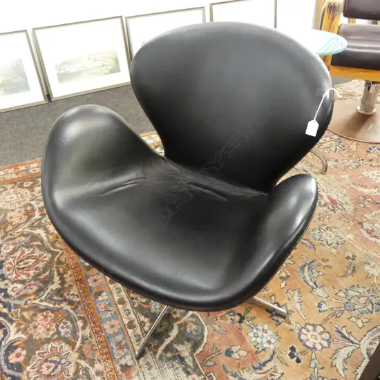BLACK VINYL SWAN CHAIR
