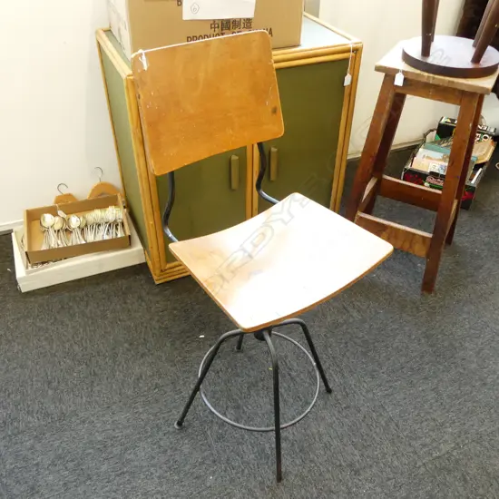 VINTAGE SWIVEL CHAIR (MARKED) 380x380x945mm