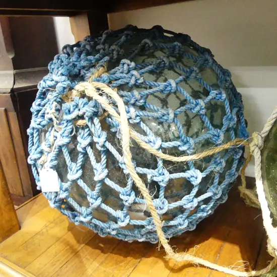 GLASS BALL FISHING FLOAT w. NETTING 370mm dia