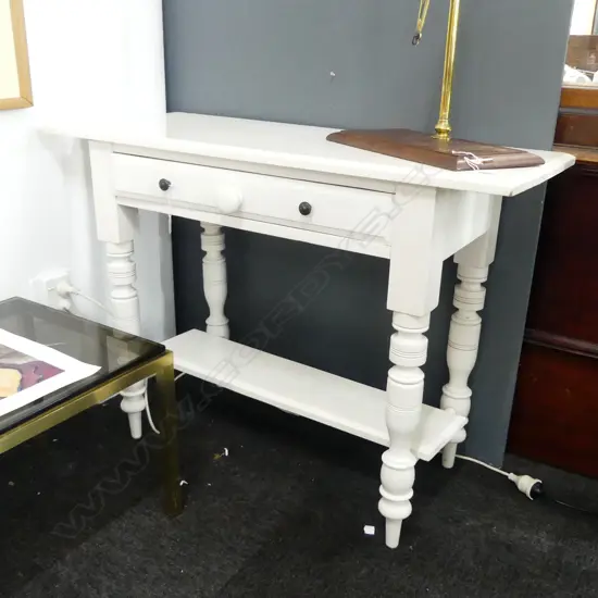 WHITE PAINTED COLONIAL SIDE TABLE w. 1 DRAWER 1060x430x760mm