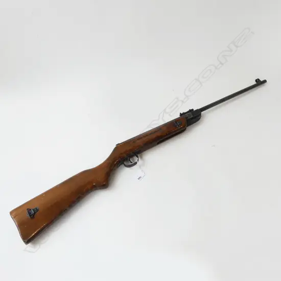 AIR RIFLE L.985mm. Buyer must be 18 years or older