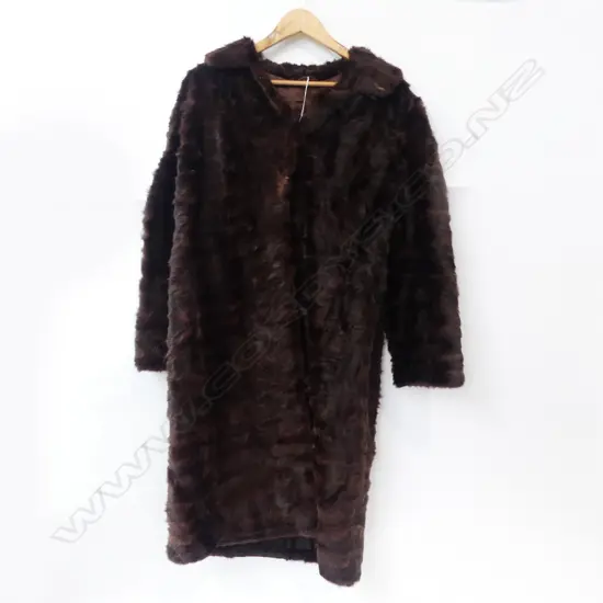 FUR COAT