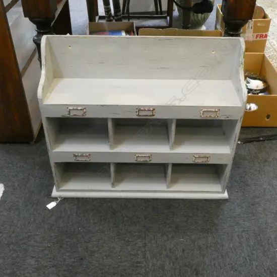 WALL MOUNTED STORAGE UNIT 715x200x600mm