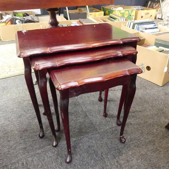 MAHOGANY NESTING TABLES (1 LEG w. FAULTS) 420x340x455mm