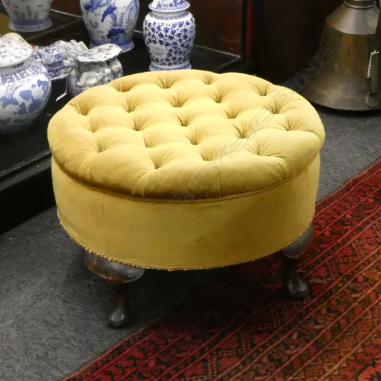 UPHOLSTERED OTTOMAN H.360 Dia.600mm