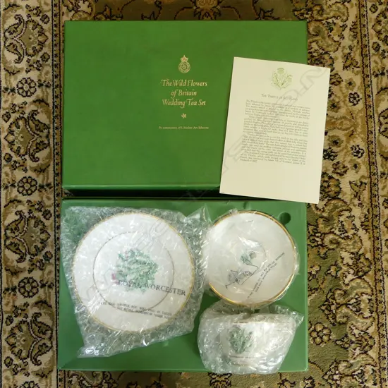 BOXED (FAULT) ROYAL WORCESTER 'WILD FLOWERS OF BRITAIN WEDDING TEA SET' THISTLES OF SCOTLAND TEACUP & SAUCER