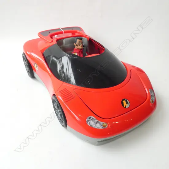 ACTION MAN & RED SPORTS CAR L.490mm
