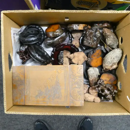 BOX OF ORIENTAL STANDS JEWERLRY BOX L300MM WOOD PCS ETC