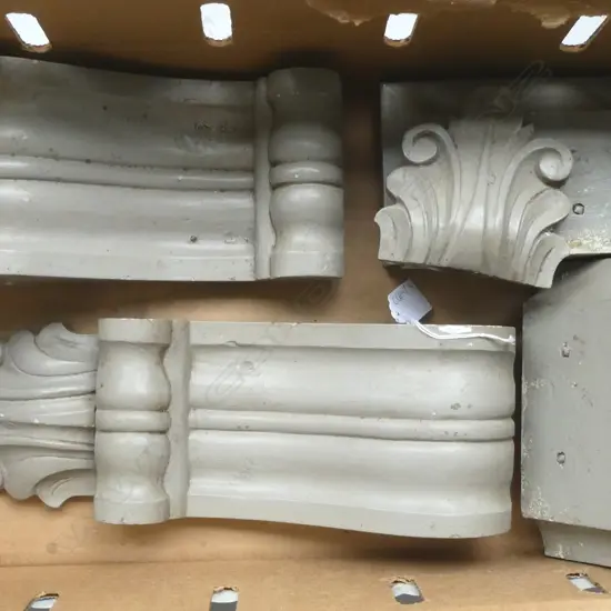 PR PAINTED WOODEN CORBELS H.420mm