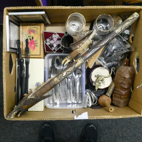 MIXED LOT S/STEEL CUTLERY INDONESIAN BLOWPIPE GLASS WOOD ETC