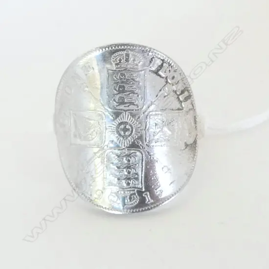 STERLING SILVER CURVED FLORIN RING 1915 13.8gms very lge size maybe a napkin ring