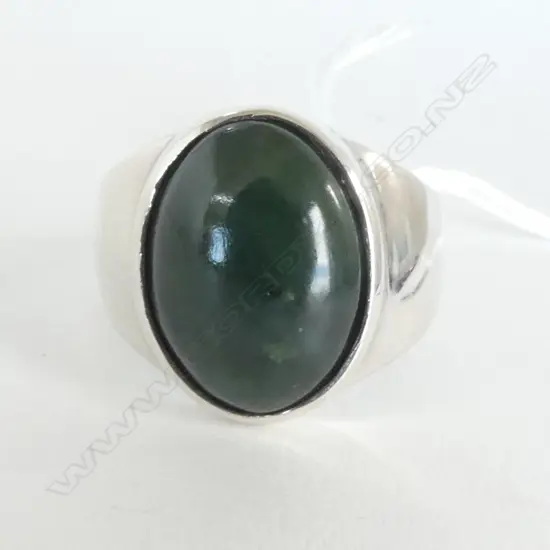 SILVER & POUNAMU GENT'S RING, 8gm, SIZE U (CD6315)