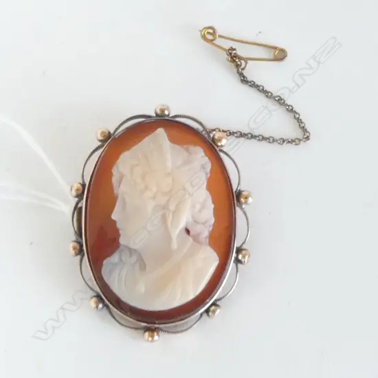 ANTIQUE 9ct & HARDSTONE CAMEO BROOCH, CARNELIAN AGATE (CD4709)
