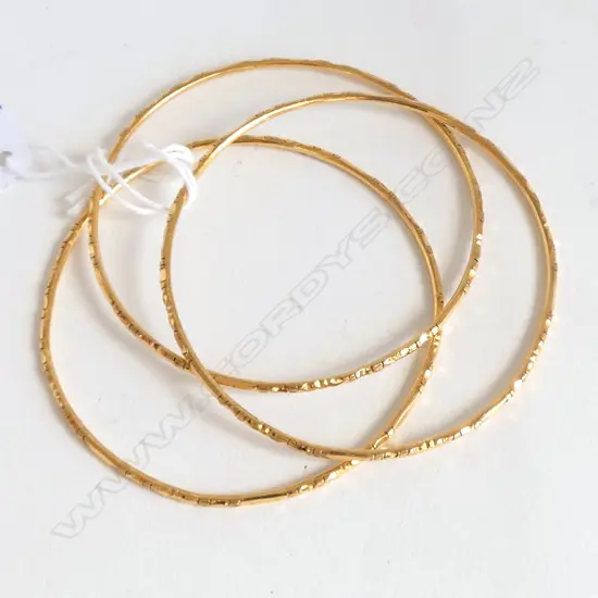 3x 22ct YELLOW GOLD BANGLES 22.9gms Dia. 65mm approx.
