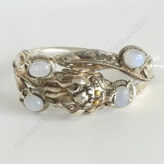 ANTIQUE ASIAN SILVER DRAGON BRACELET w. MOONSTONES, HINGED, 37.8gm(CD12965)