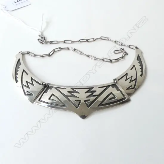 HEAVY SILVER NAVAJO NECKLACE TEEPEE HALLMARK, 55gm (CD8151)