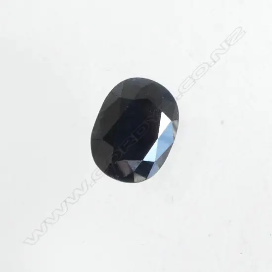 OVAL CUT SAPPHIRE, 4.8ct  (8.5 x 10.5 mm) approx