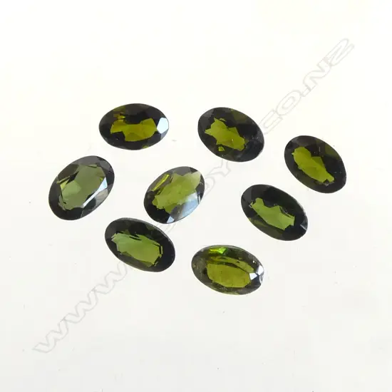 COLLECTION GREEN OVAL TOURMALINES, 3.2ct