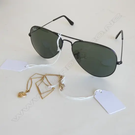 PR AVIATOR TYPE SUNGLASSES & HEART PENDANT ON CHAIN