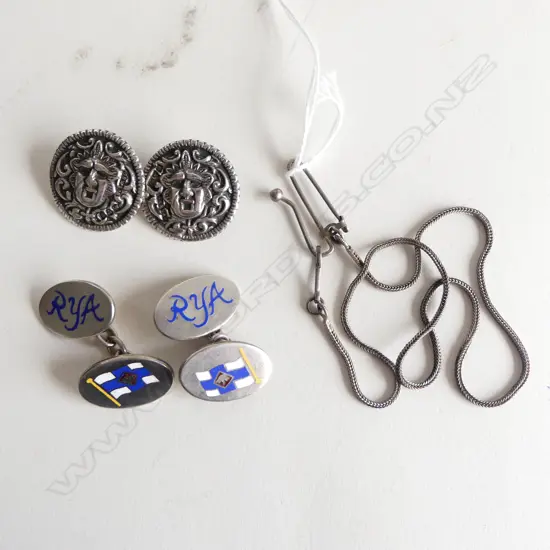 2 S/SILVER BUTTONS PR S/SILVER CUFFLINKS & CHAIN  TOTAL WEIGHT 22GMS