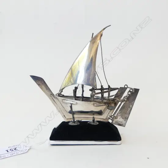 ASIAN SILVER JUNK ON STAND IN BOX, 56gm (CD8482)