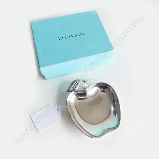 TIFFANY SILVER APPLE DISH w. ORIGINAL CLOTH BAG & BOX (CD4826)