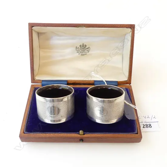 PAIR OF STG SILVER & BAKELITE NAPKIN RINGS IN BOX BIRMINGHAM 1933 
