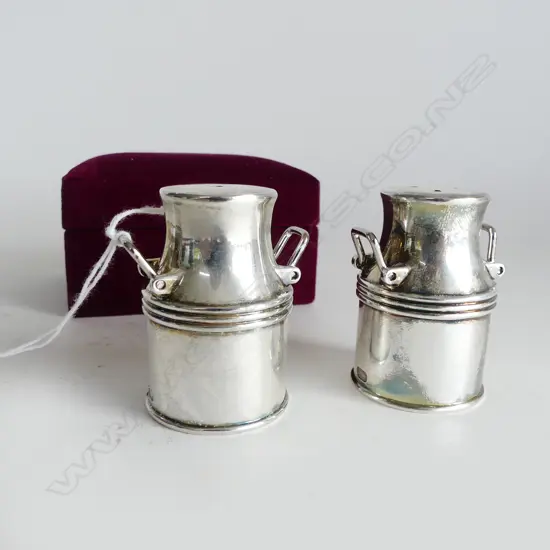 PR SILVER? MILK CAN S/P SHAKERS H.55mm