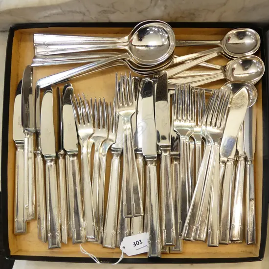56PC WALKER & HALL ART DECO CUTLERY SET 8 PLACE SETTING SILVER PLATED 