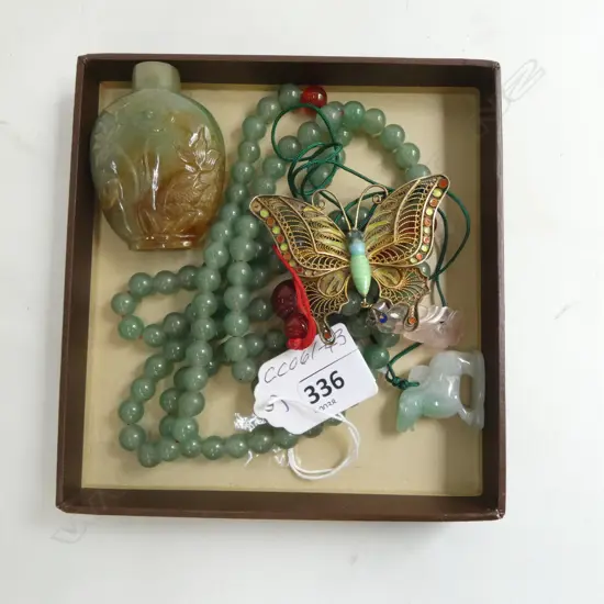 ASSTD JADE; NECKLACE, BROOCH, SNUFF BOTTLE & PENDANT